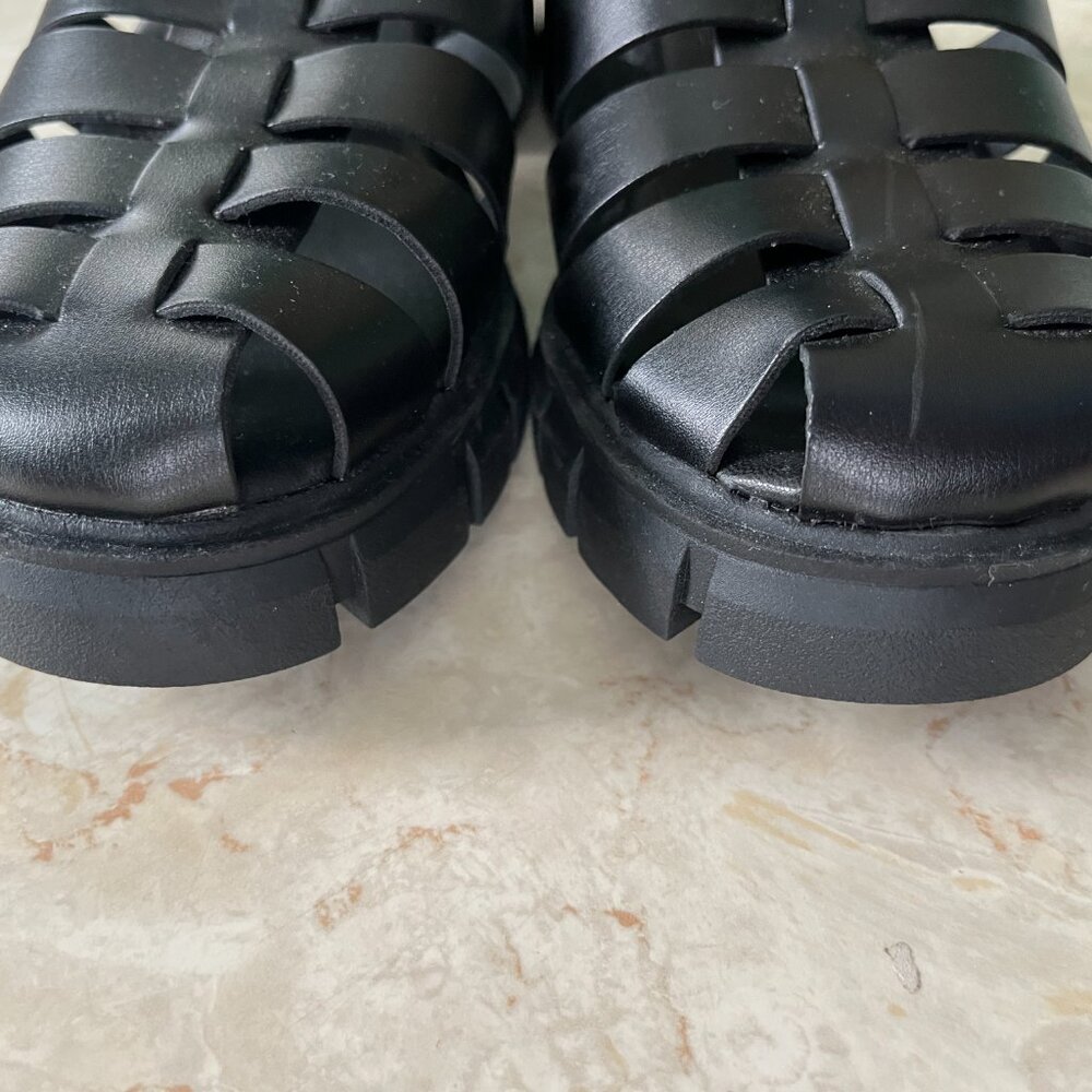 NWOB Madden NYC Sz 8.5 Genesis Fisherman Block Heel Sandals in Black - Picture 2 of 10